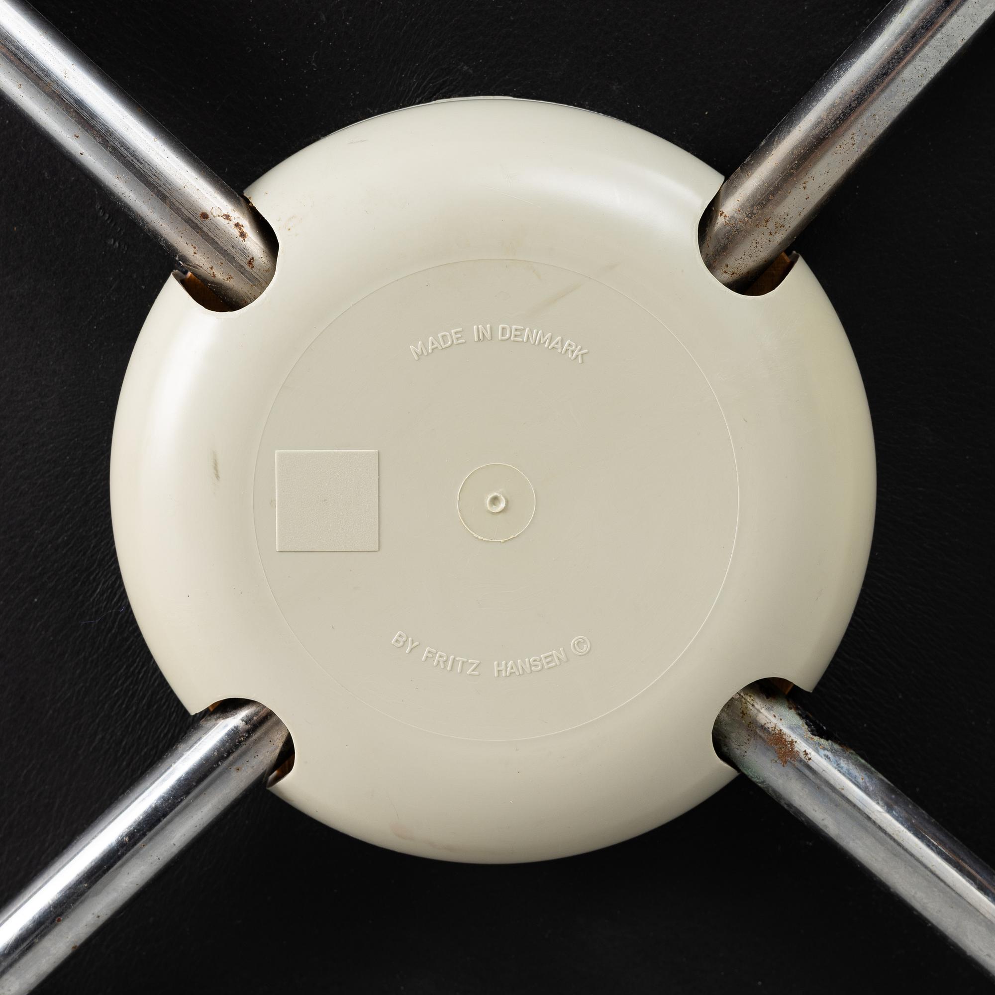 Arne Jacobsen, stolar, 6 stycken "Sjuan" Fritz Hansen, 2000-tal.