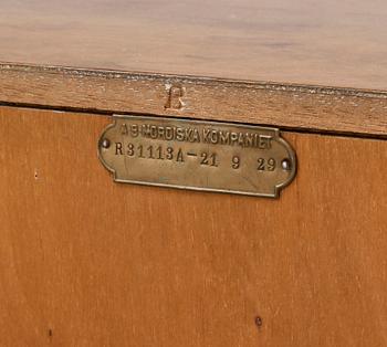 SALONGSMÖBLEMANG, 8 delar, Carl Malmsten,Nordiska Kompaniet, modell "Haga", 1900-talets första hälft.