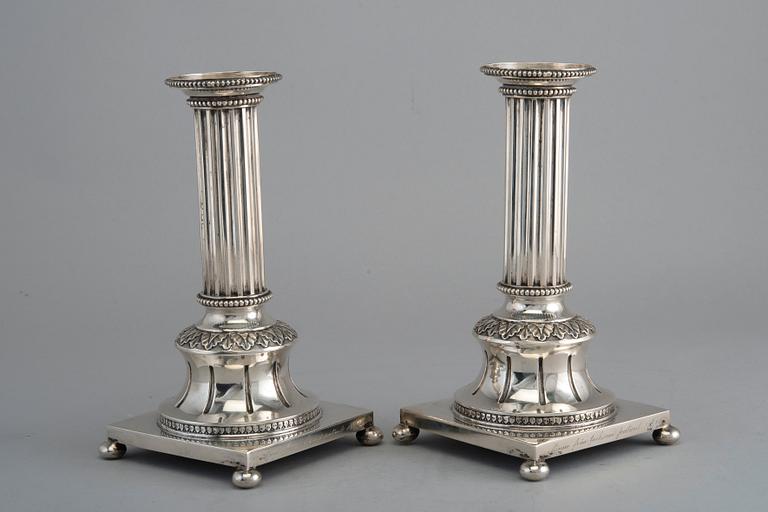 A PAIR OF CANDLESTICKS, silver, Carlman Stockholm 1903. Height 19 cm, weight  469 g.