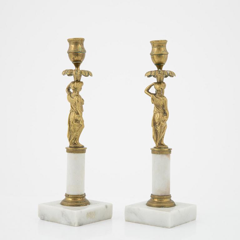 Ljusstakar, ett par, gustaviansk stil, omkring år 1900.