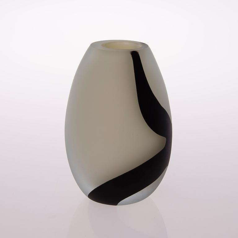 ANU PENTTINEN, maljakko, signnerattu  Anu Penttinen 2007.