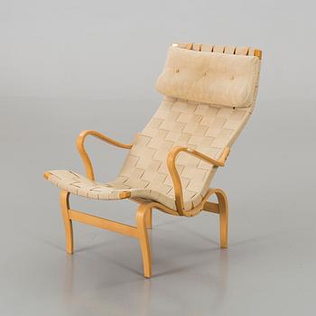 BRUNO MATHSSON. FÅTÖLJ, "Pernilla", Dux, 1900-talets andra hälft.