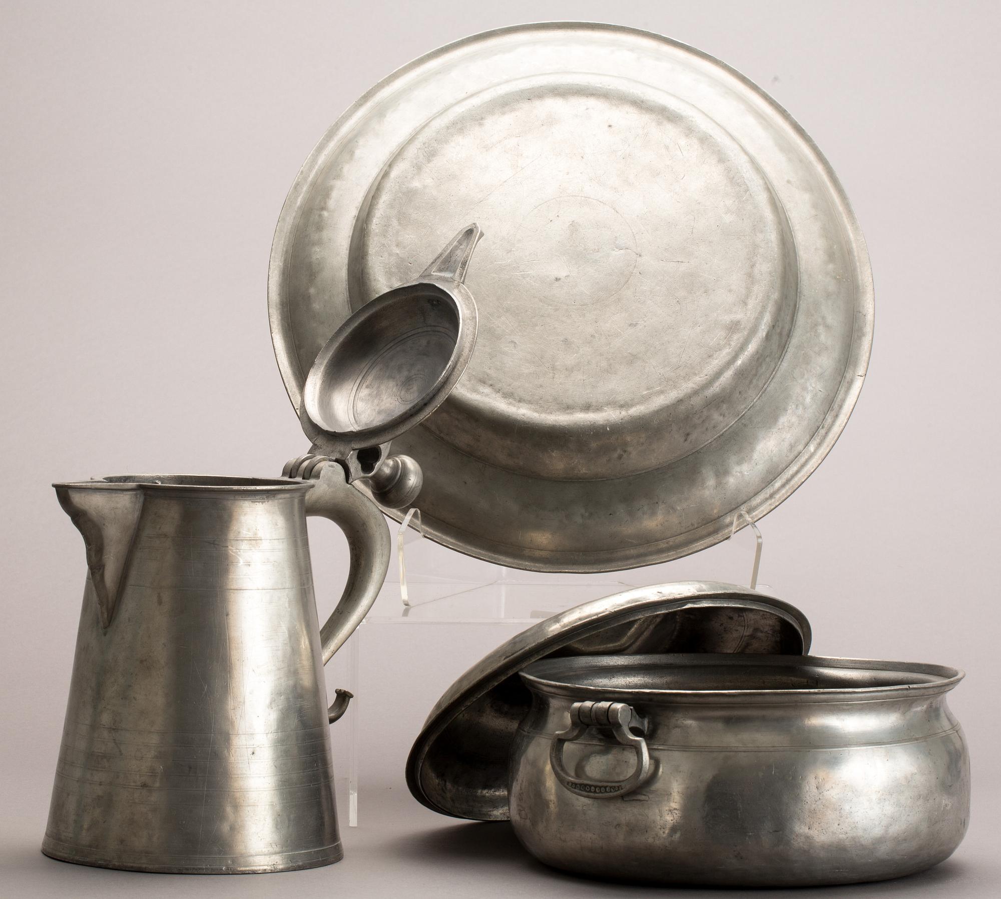 GRÖTSKÅL, FAT och KANNA, tenn, bl a Daniel Eklund, 1800-tal.