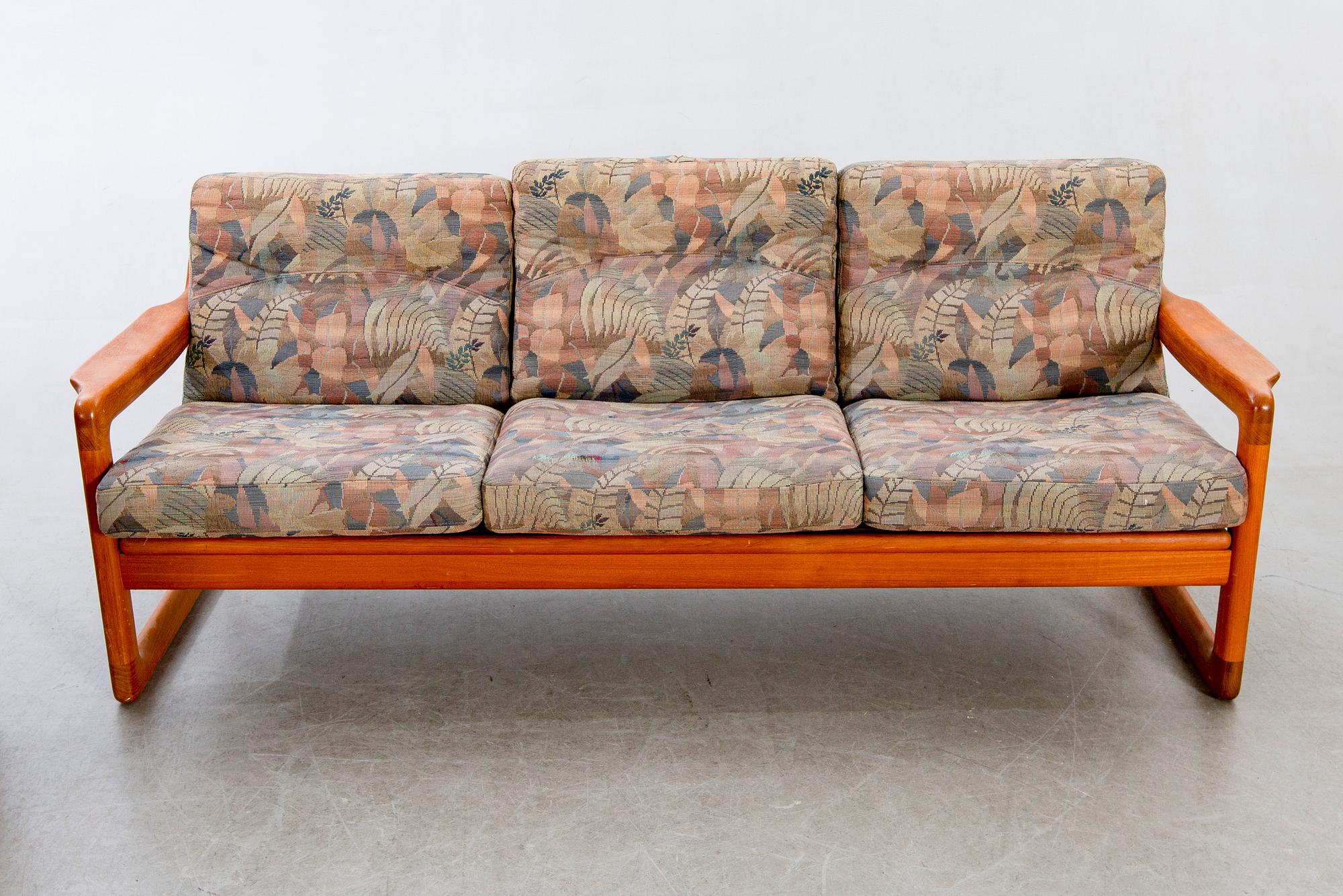 Soffa och fåtölj, Danmark, 60-tal, teak, tillverkare Komfort.