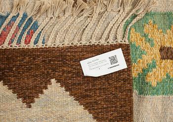 MATTA, rölakan, 1900-talets mitt/andra hälft. Ca 325 x 219 cm.