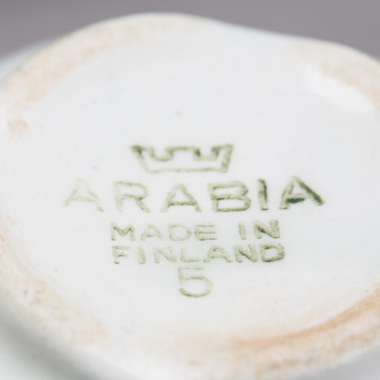 A "Blått landskap" Arabia eartheware dinner service.