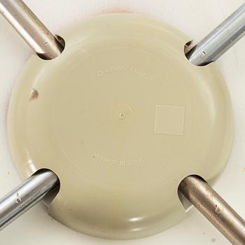 ARNE JACOBSEN, six danish "Sjuan" chairs for Fritz Hansen.