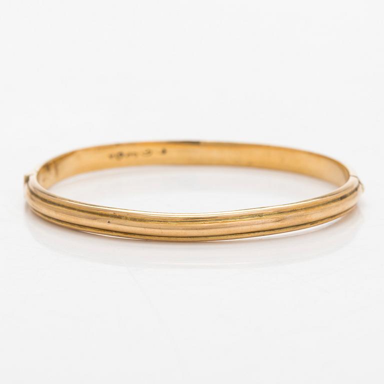 Bangle, 14K gold, Tillander, Helsinki 1951.