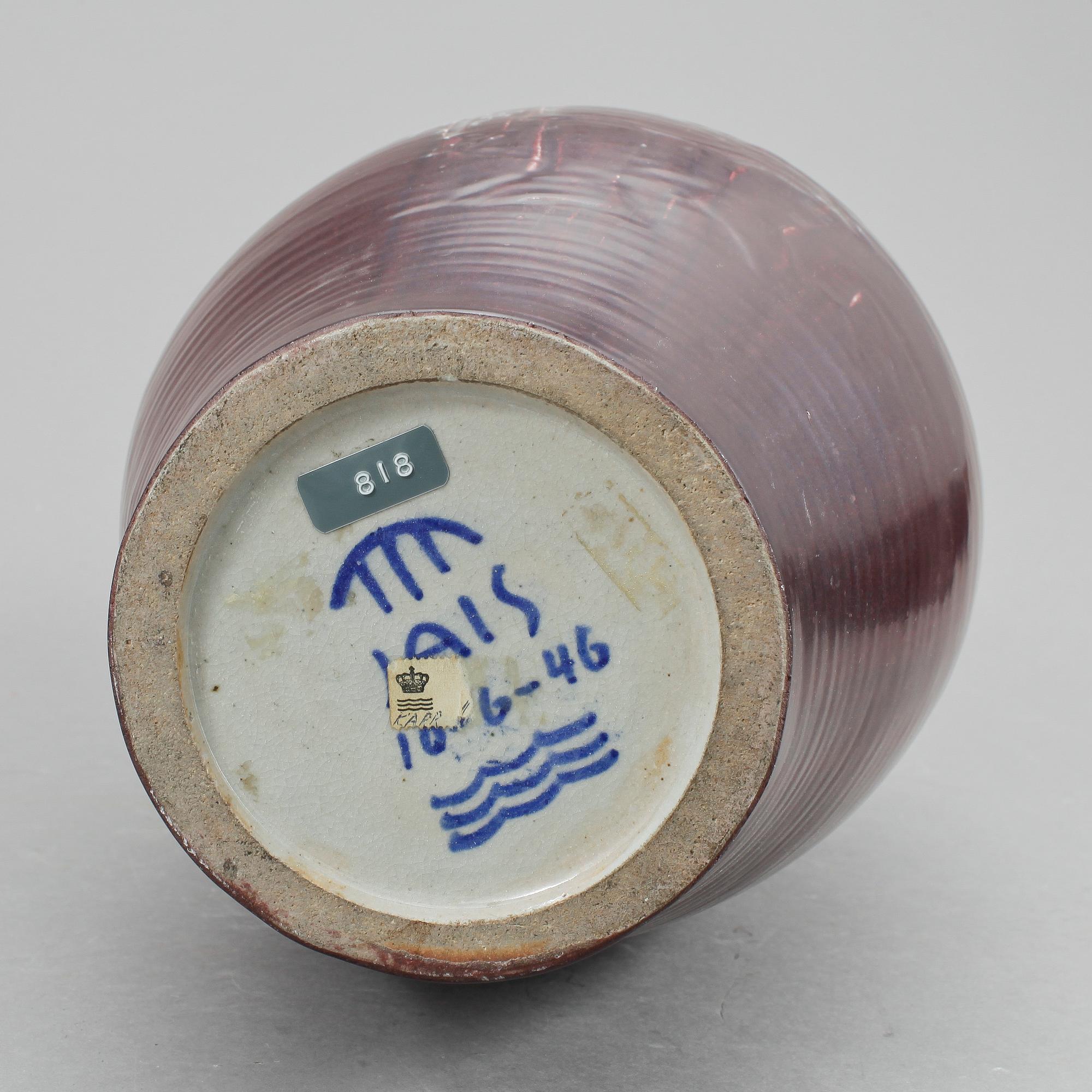 GOLVVAS, stengods, Jais Nielsen, Royal Copenhagen, sign.