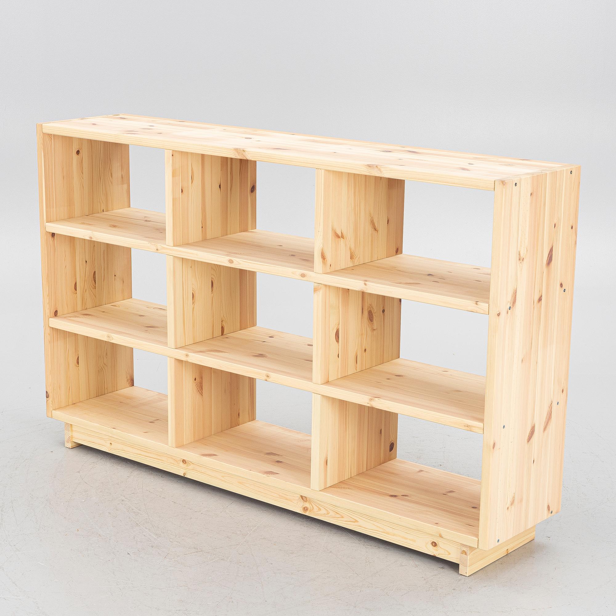 Yuchen Wu, bokhylla, "Fyr", Normann Copenhagen, samtida.