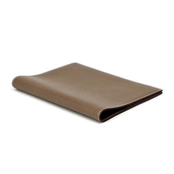 410. HERMÈS, a grey leather agenda cover, "Globe Trotter".