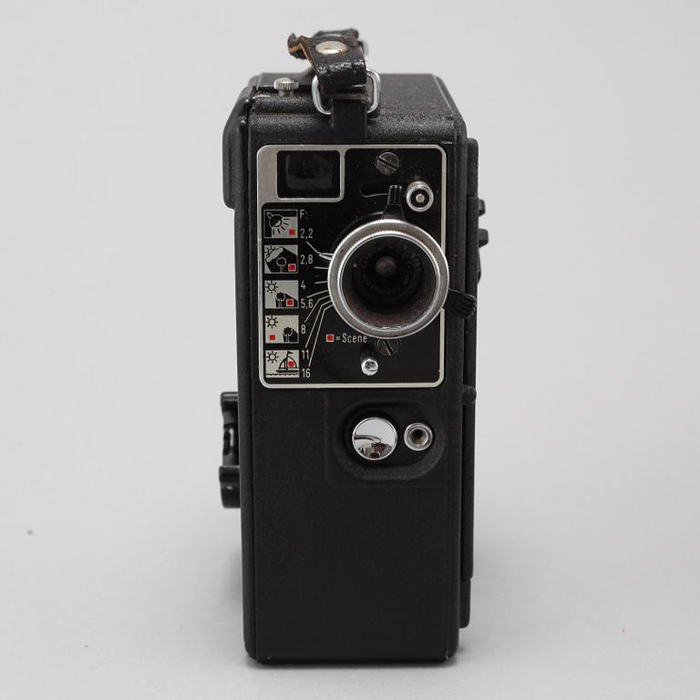 KAMEROR, 3 st, bl a Leica I, modell A, Elmar, 1930-tal.