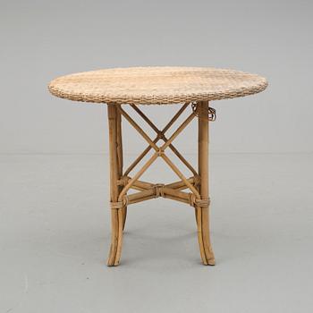 MÖBELGRUPP, 5 delar, rotting, 1900-talets andra hälft.