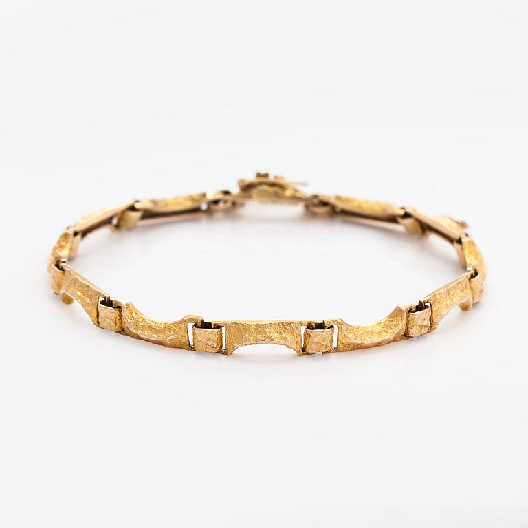 Björn Weckström, a 14K gold bracelet 'Siula' for Lapponia 1976.