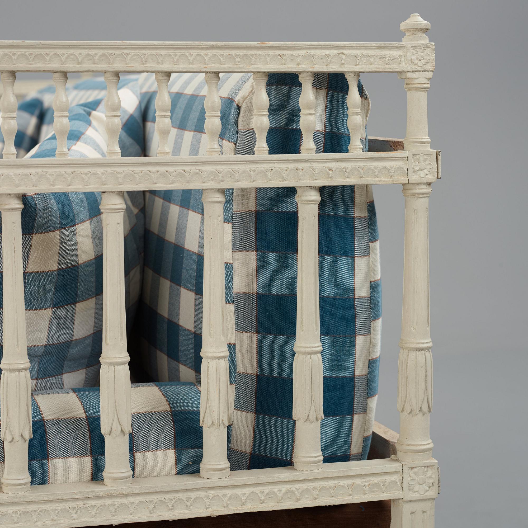 A late Gustavian sofa by Johan Erik Höglander (master 1777-1813), late 18th century.