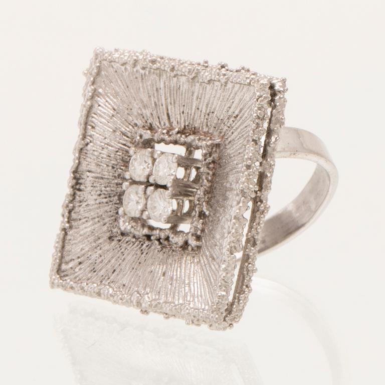 Bo Dolk 18K white gold with round brilliant cut diamonds, Stockholm 1988.