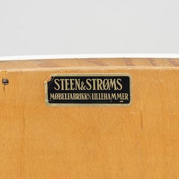 A mid 20th century dressing table.