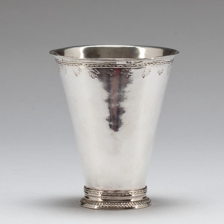 BÄGARE, silver. Anders Dahlman. Västervik, 1761. Vikt ca 50,5g.