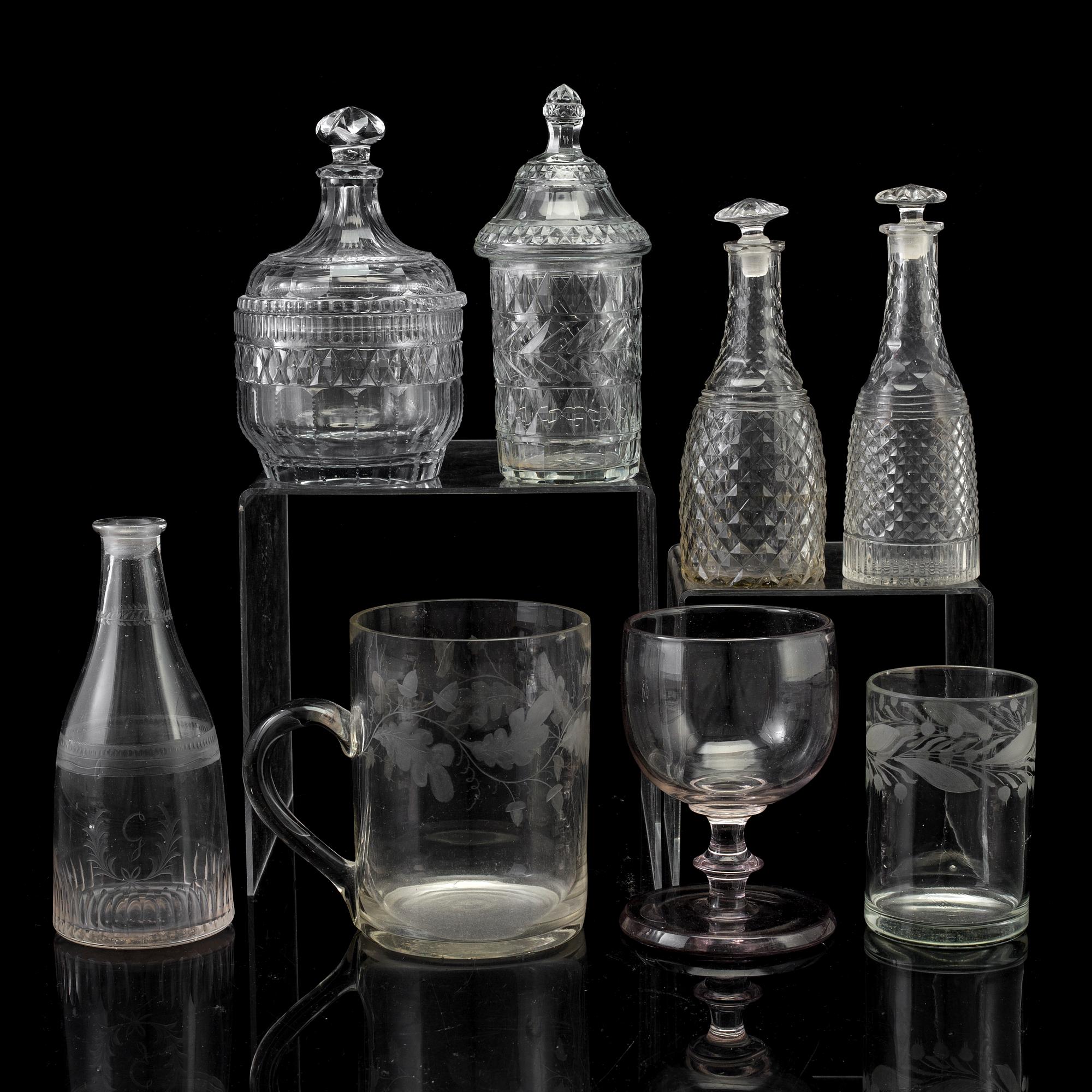 Glass items, eight parts, 19th century.