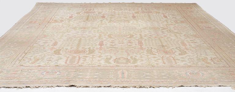 An antique Ushak carpet, West Anatolia, c. 486 x 391 cm.