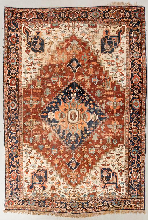 Heriz carpet semi-antique/antique approximately 384x300 cm.