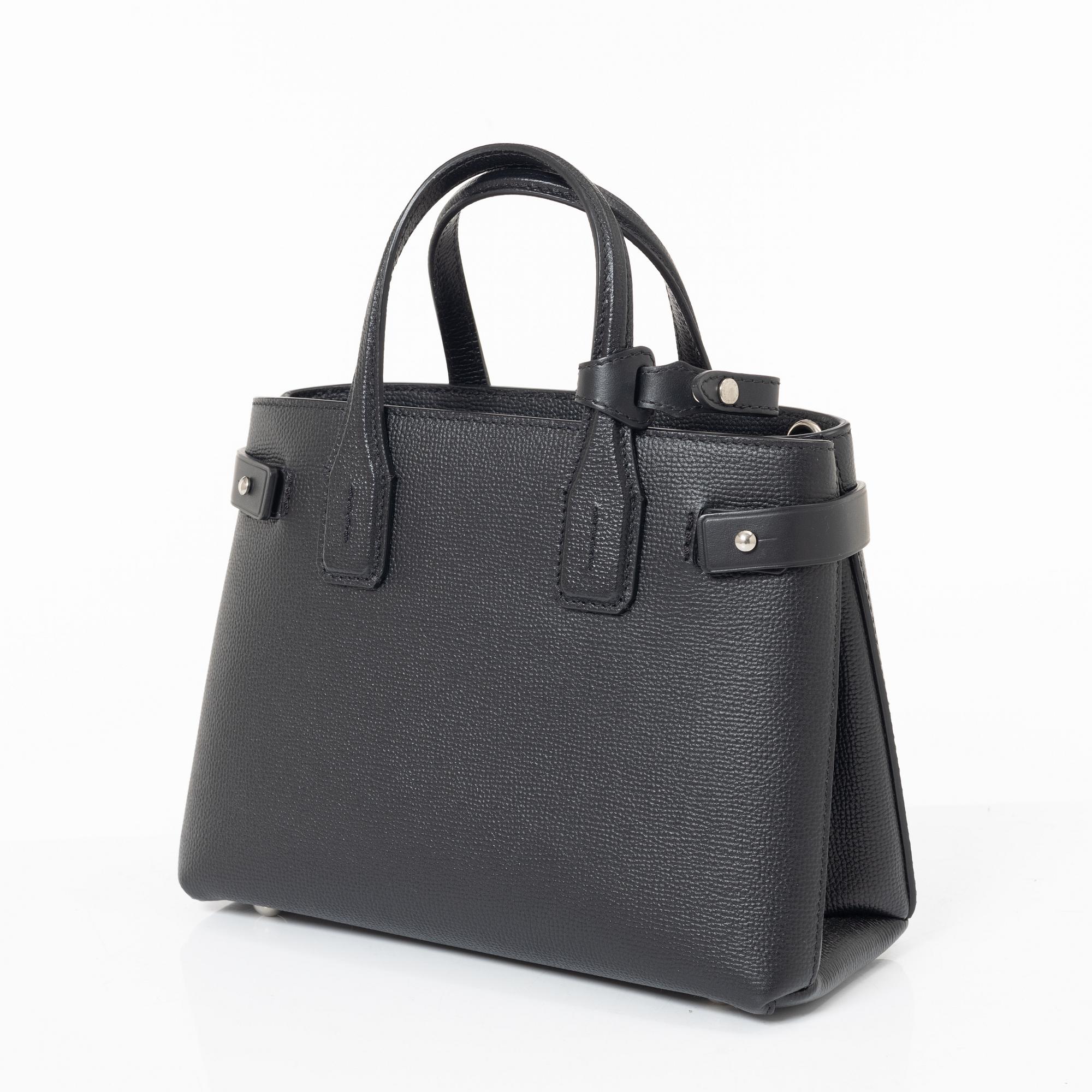 Burberry, väska, "The small banner".