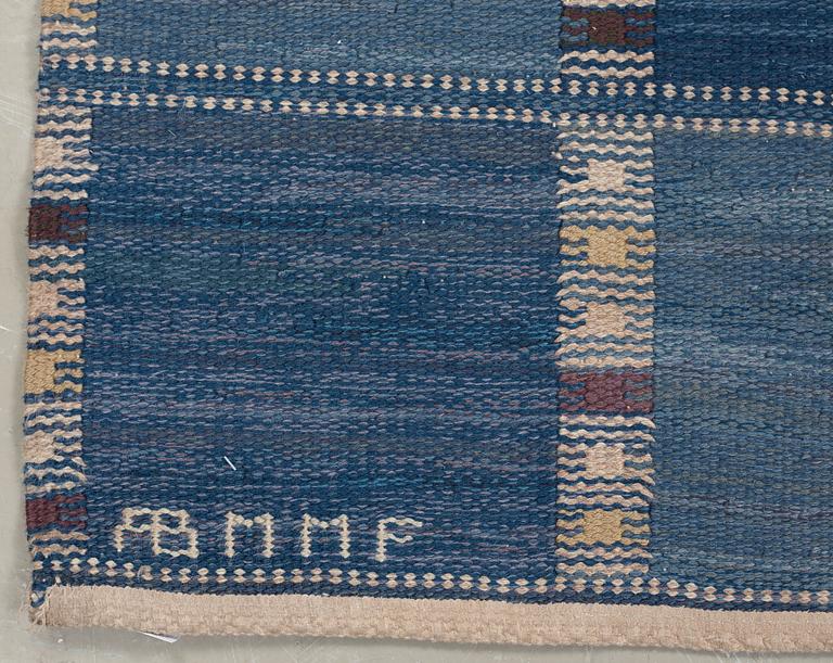 RUG. "Falurutan blå". Flat weave. 189,5 x 150,5 cm. Signed AB MMF BN.
