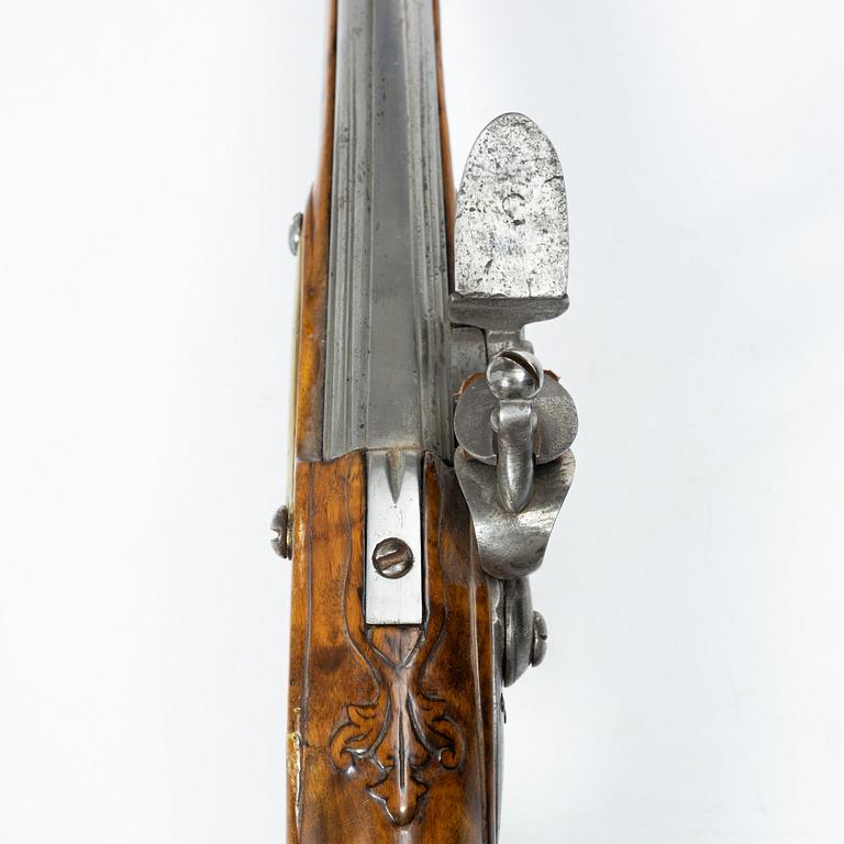 Flintlåspistol, svensk, Låset märkt Örebro.