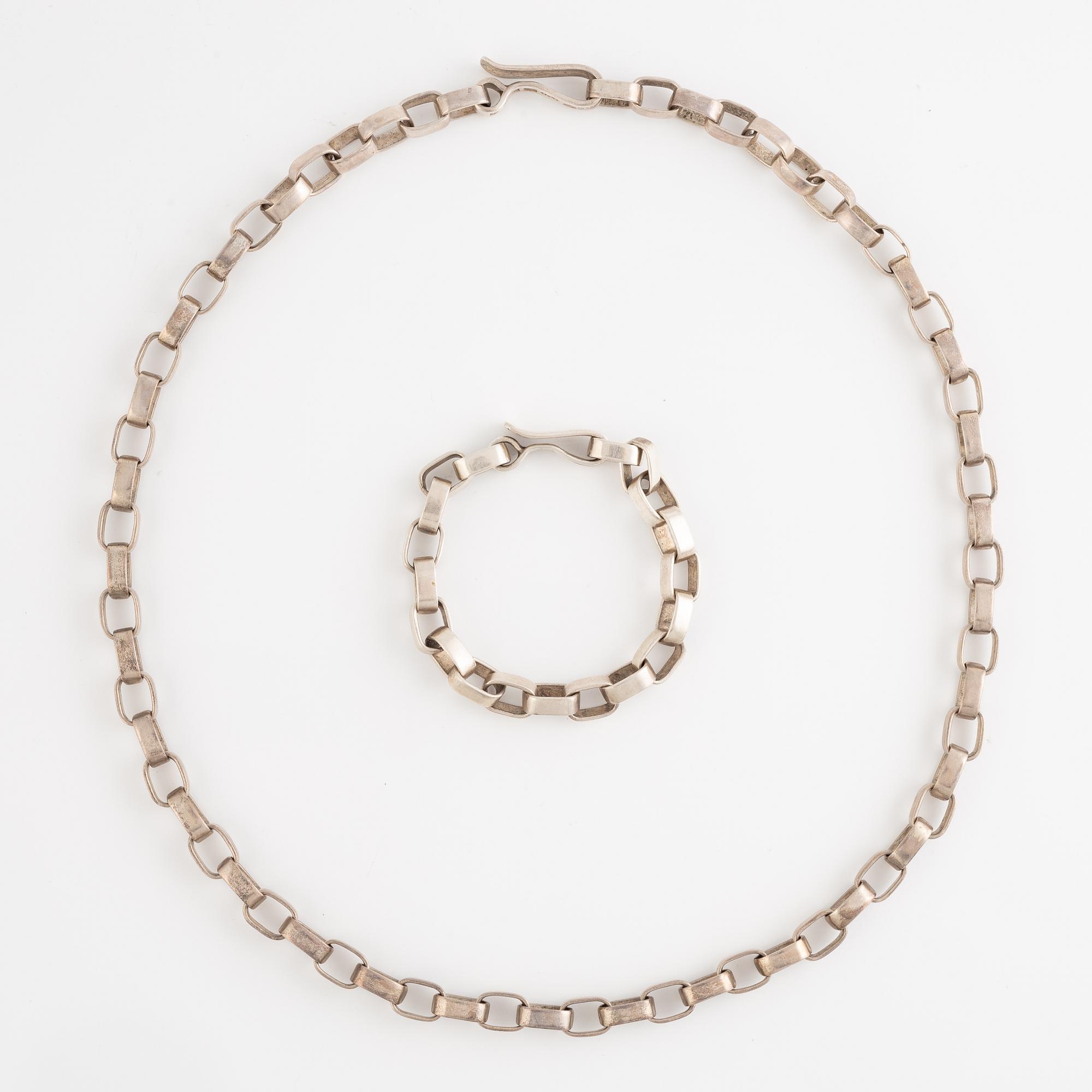 Sven-Erik Högberg, arm bracelet and collar, silver.