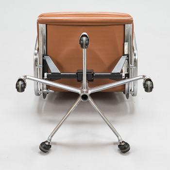 Charles & Ray Eames, Office chair, EA 219/ Soft Pad, Herman Miller, 1980s. Design year 1969.