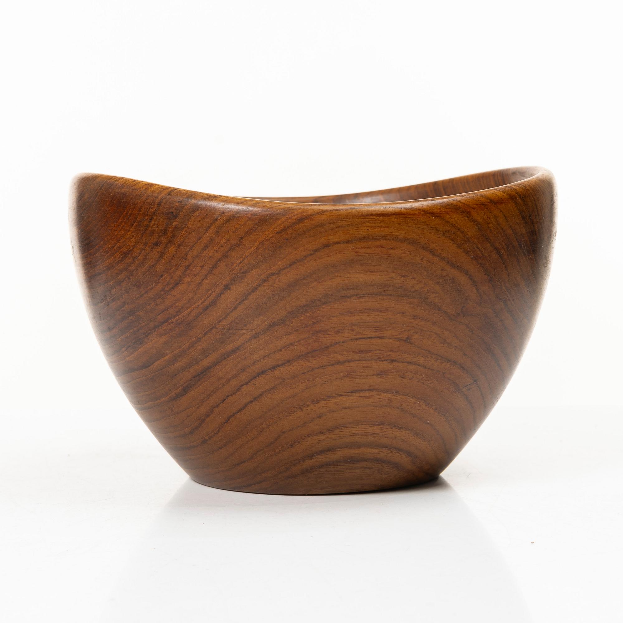 Johnny Mattsson, tray and two bowls.