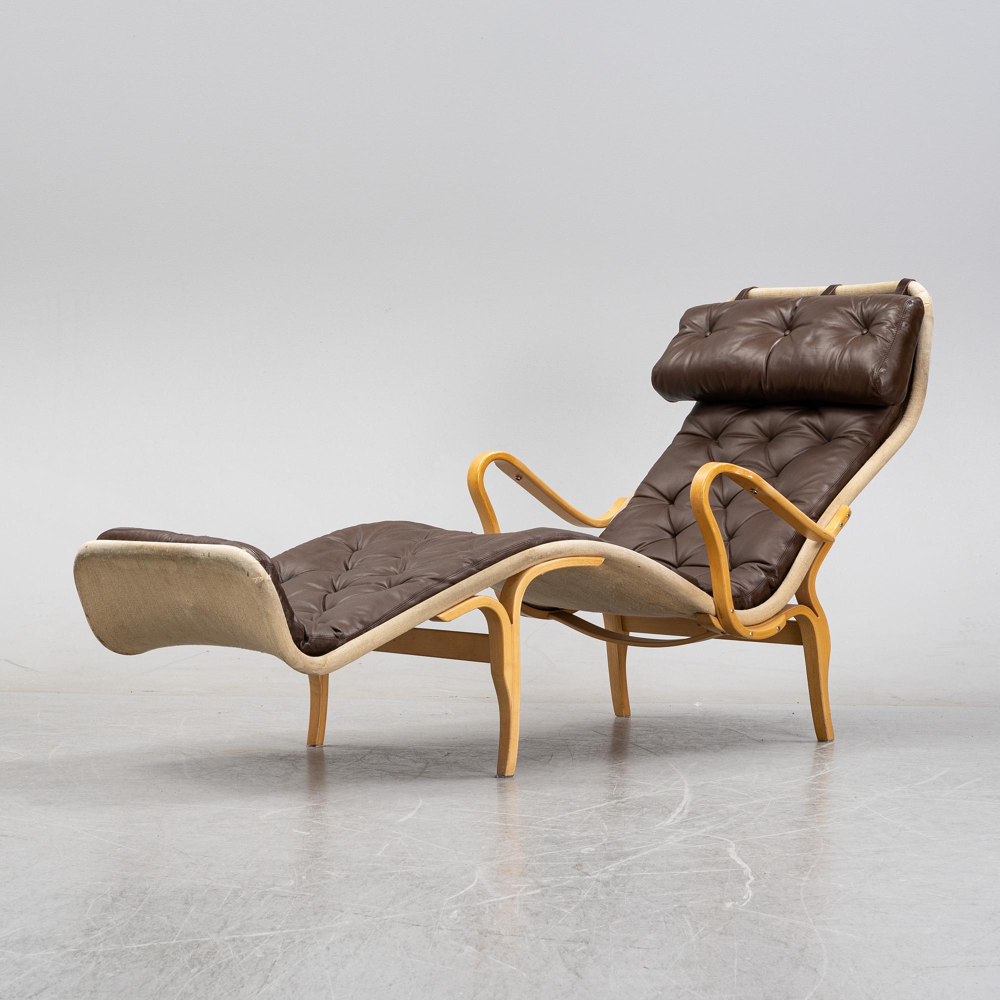 Bruno Mathsson, a 'Pernilla 3' beech recliner, Dux, 1980's.