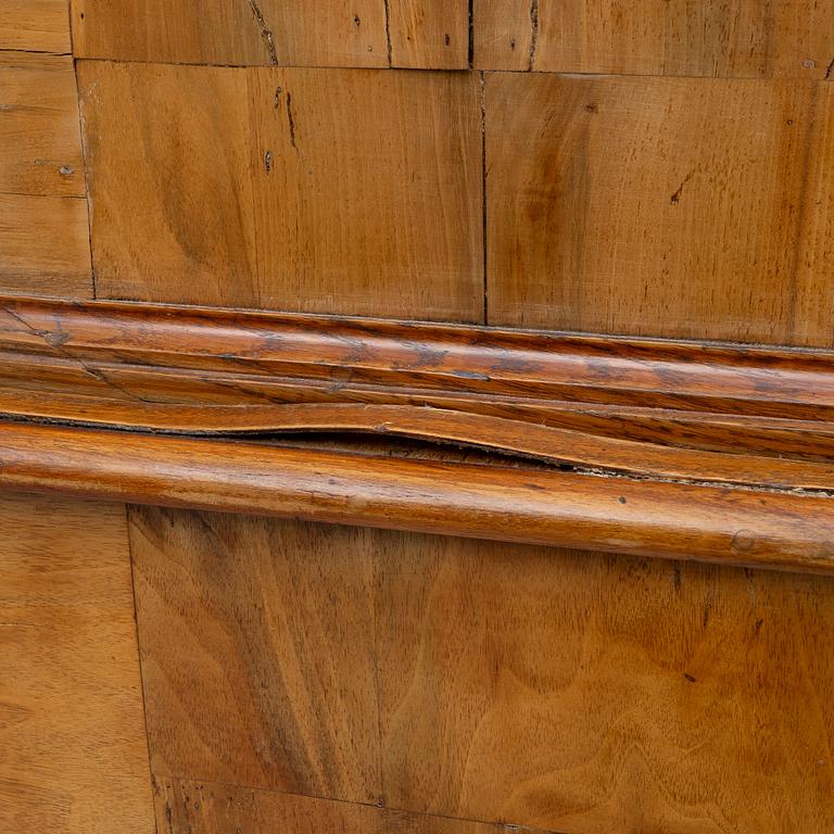 A cabinet, 18th Century.
