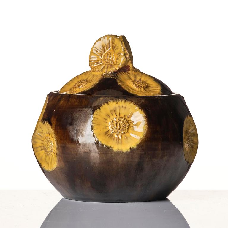 Hilma Persson-Hjelm, a glazed earthenware art nouveau lidded bonbonnière, executed in her studio, Arvika, 1919, Art Nouveau. No. 6540.