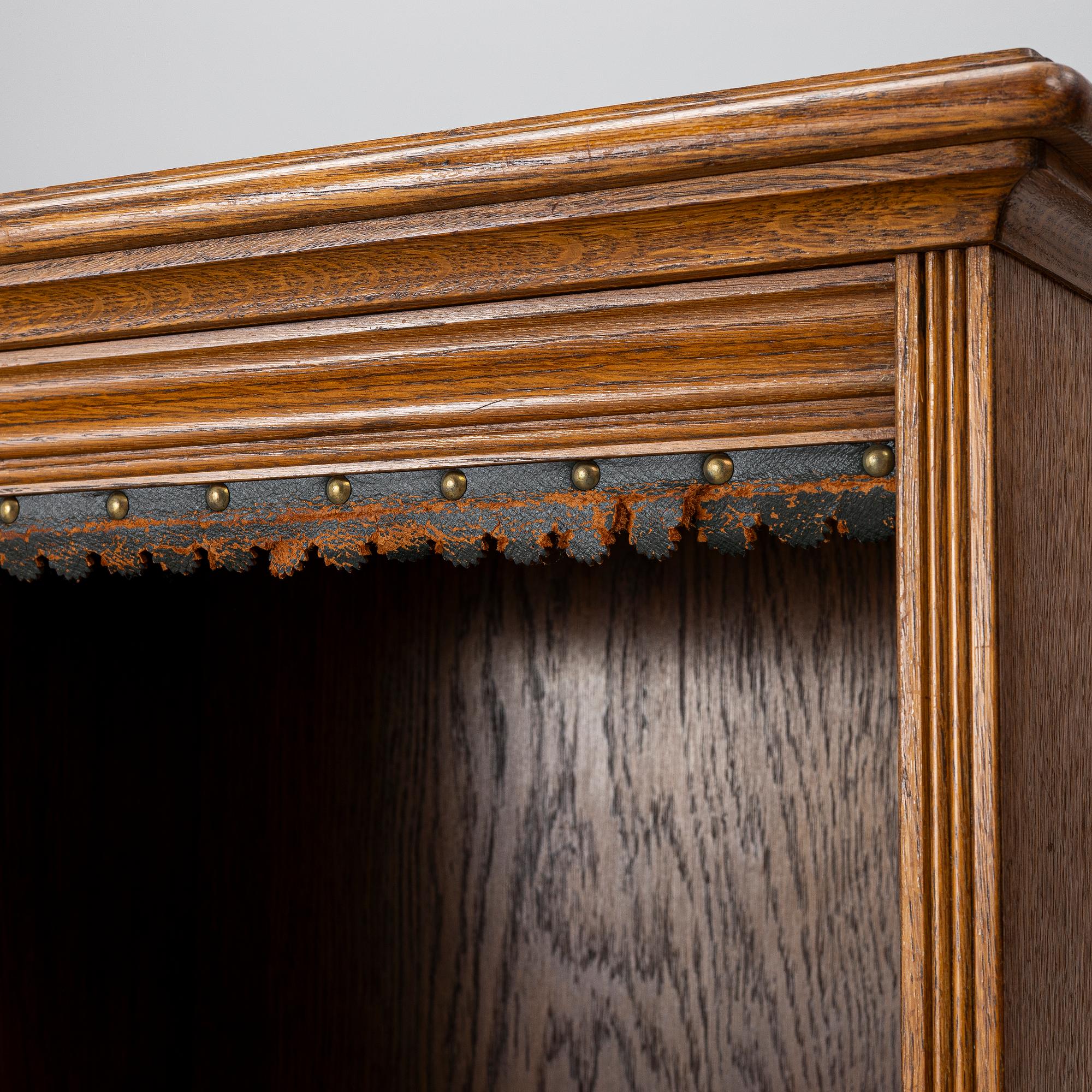 Bookcases, a pair, early 20th century.