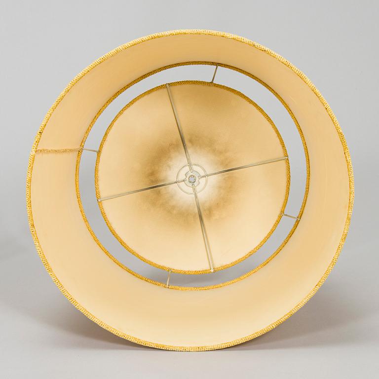 Lattiavalaisin, 1900-luvun puoliväli.