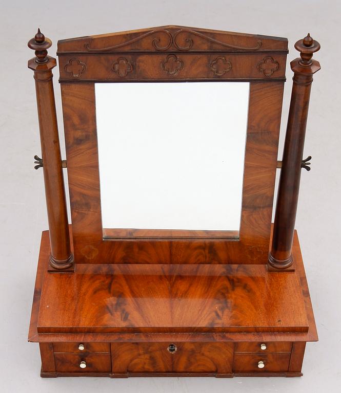 TOALETTSPEGEL, Karl Johan, 1800-talets mitt.