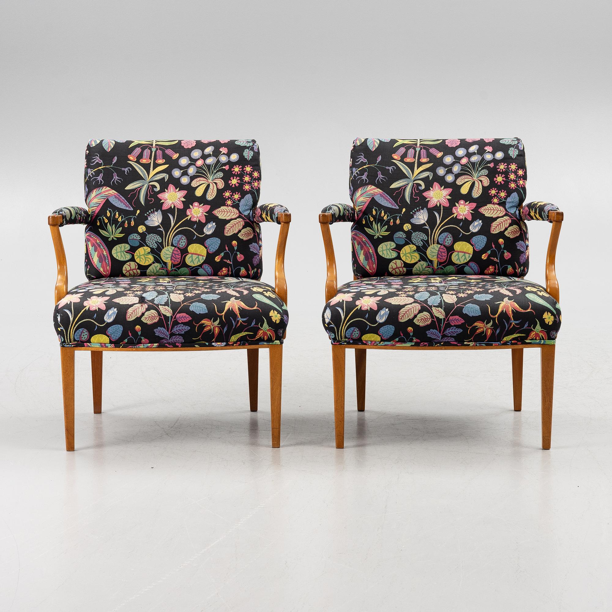 Josef Frank, karmstolar, ett par, modell 969, Firma Svenskt Tenn.