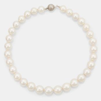 A South Sea cultured pearl necklace.