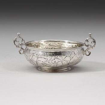 A Swedish 17th century silver brandy-bowl, unmarked.