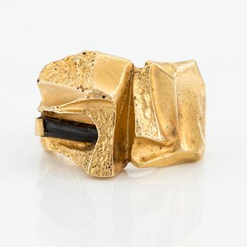 Björn Weckström, ring, "Tourmaline Bridge", 18K gold with green tourmaline. Lapponia 1976.