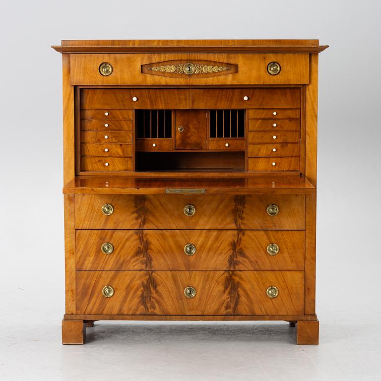 Chiffonier, empire, utförd av Daniel Sehfbom (mästare i Stockholm 1800-1837).