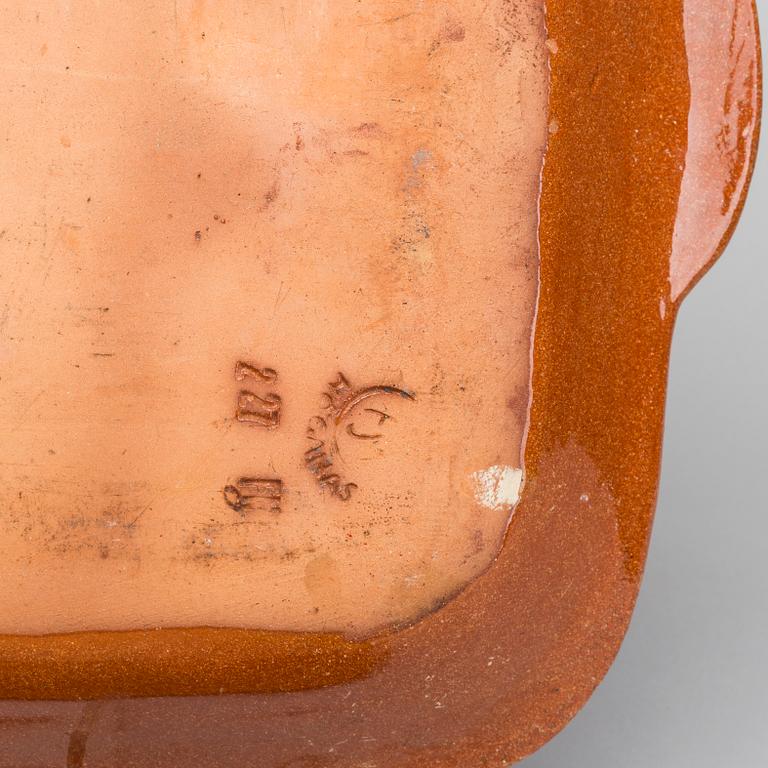 UPPLÄGGNINGSFAT 2 st saltglaserat stengods Höganäs 1900-talets mitt.