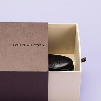 LOUIS VUITTON, shoes, size 42,5.