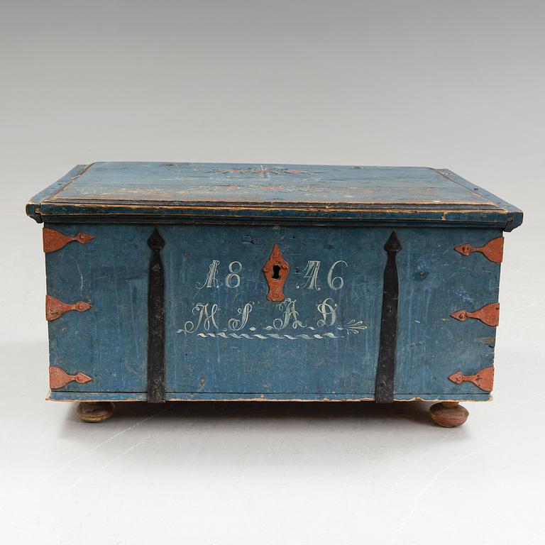 A folk art painted pine chest from Hälsingland, dated 1846.