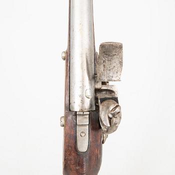 Flintlåsgevär, svenskt, reparationsmodell, tillbakaändrat slaglås.