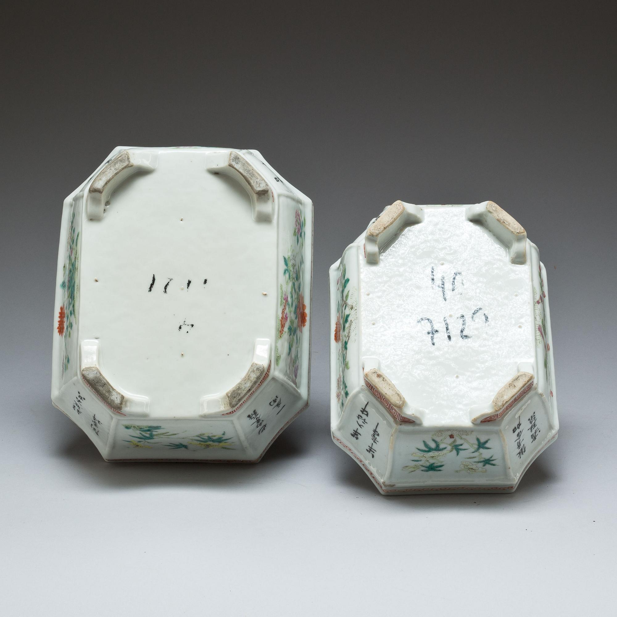 YTTERFODER, 2 st, porslin, Kina 1900-tal.