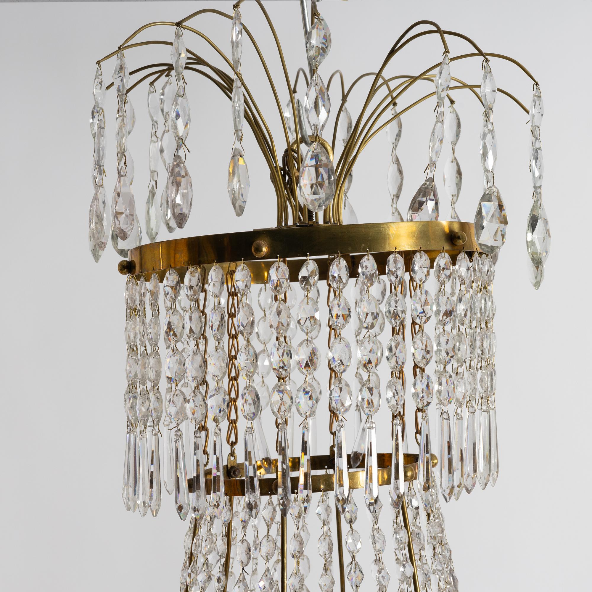 Ljuskrona, för sju ljus, Stockholmsarbete, 1700-talets slut, Sengustaviansk.