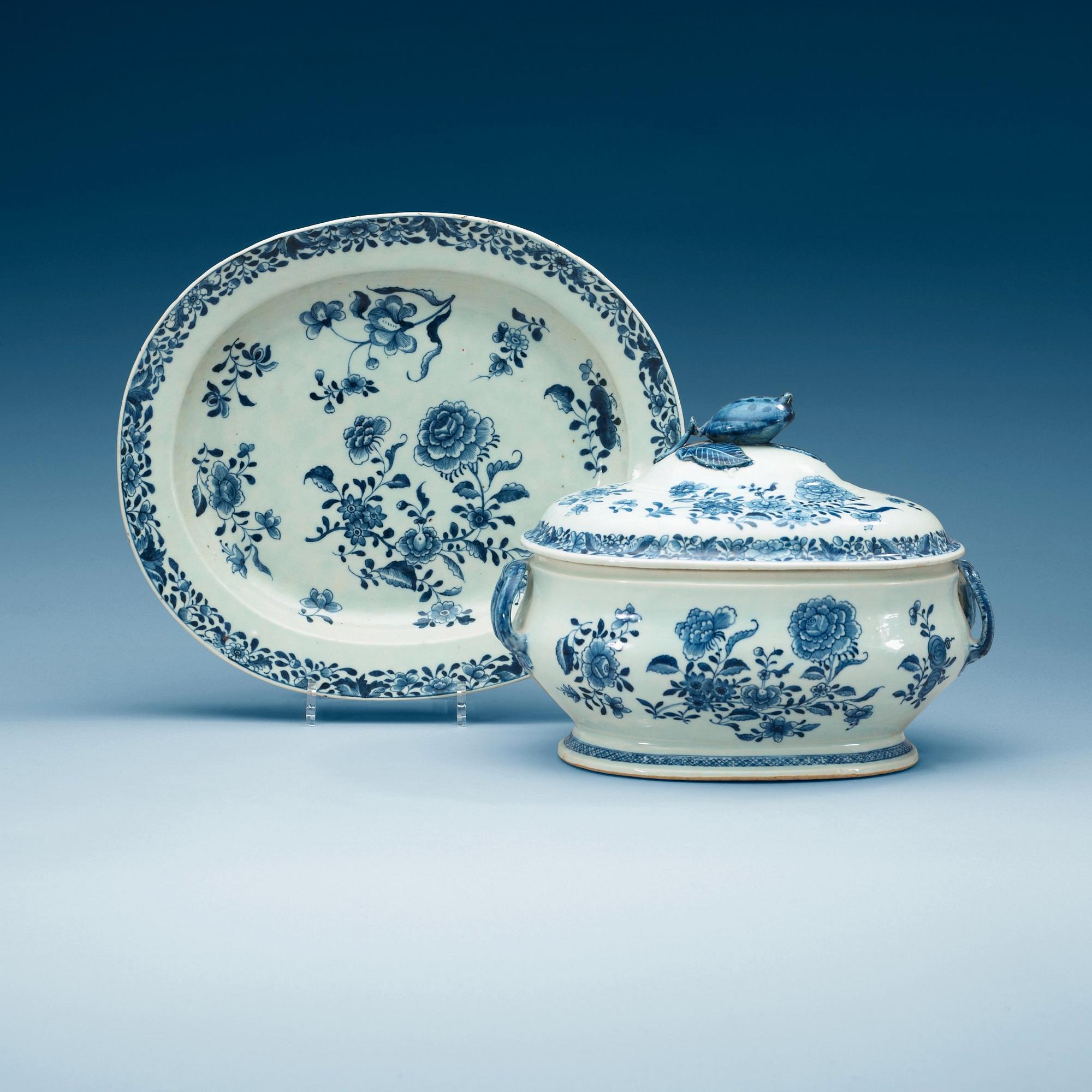 TERRIN, med LOCK och FAT, kompaniporslin. Qing dynastin, Qianlong (1736-95).