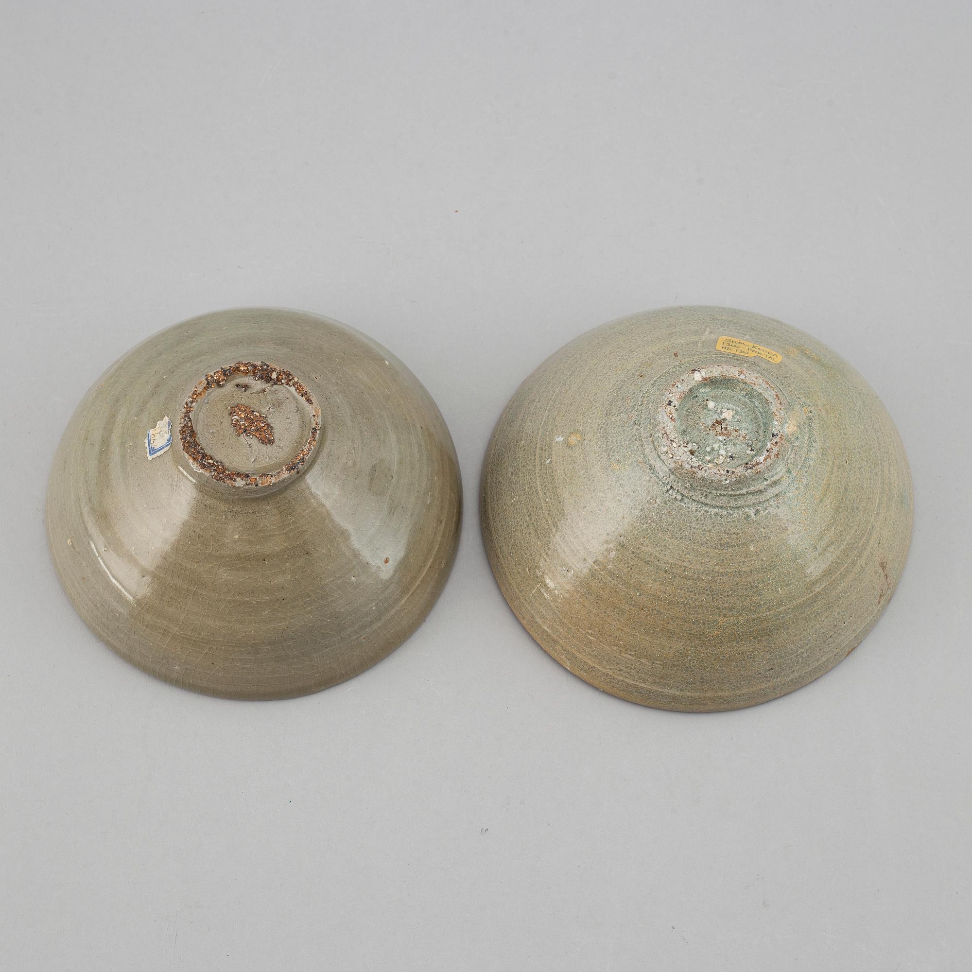 SKÅLAR, två stycken, keramik. Korea, Koryo, 1300-1400-tal.